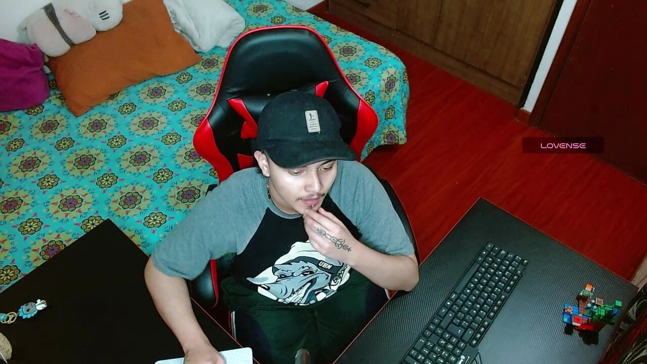 Tip 420 for smoke wit me - video by Hgp3riodictabl3 cam model