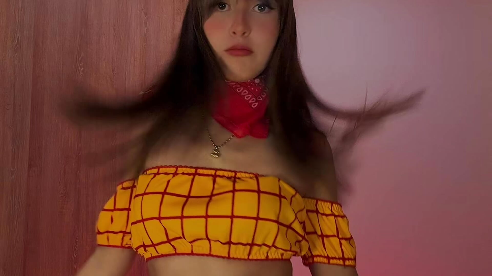 COWGIRL🤠🩷 - video by PrincessEmily_69 cam model