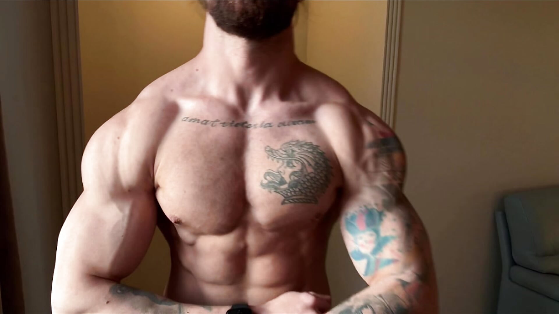 RIPPED SHAPE 2.0 - Vídeo de Karlos_Ripped_, modelo de vídeos