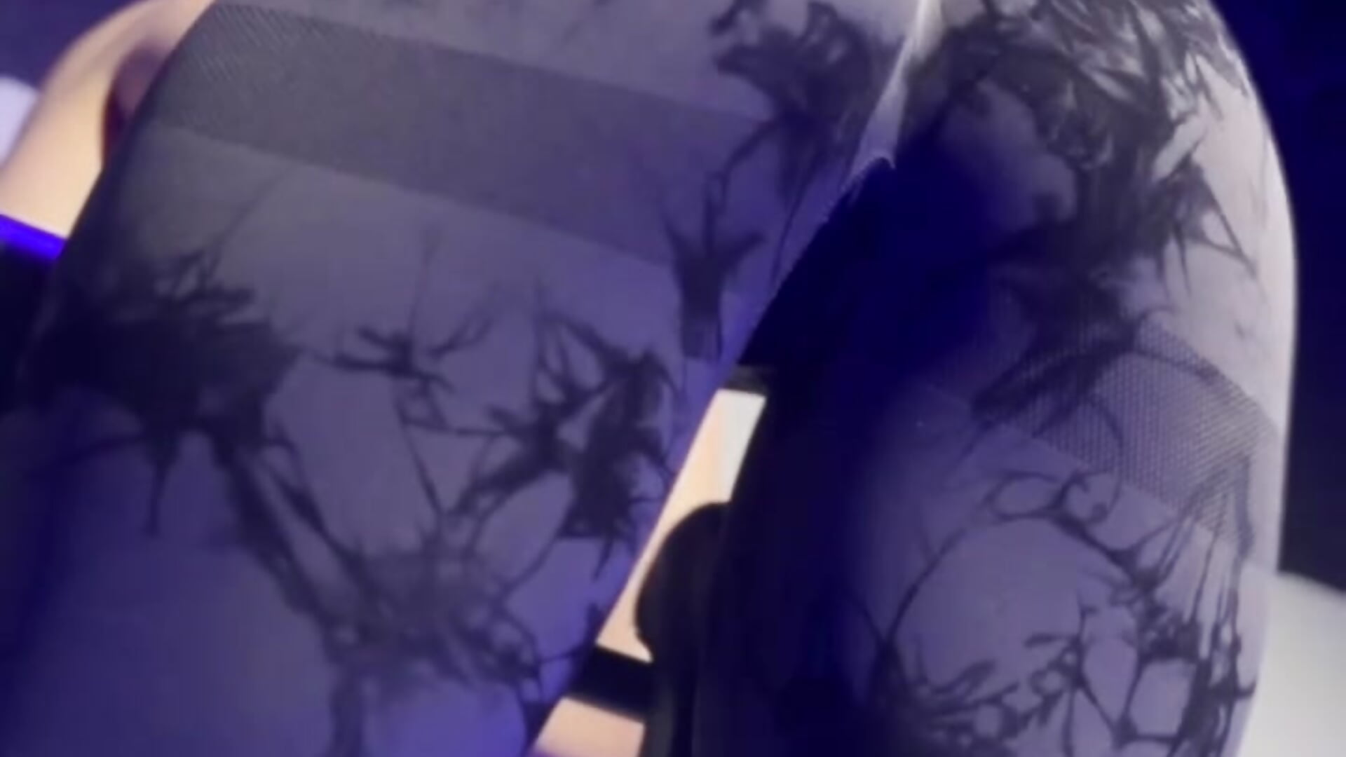 Hot veiw from gym<3 - video by JanettaGrey cam model