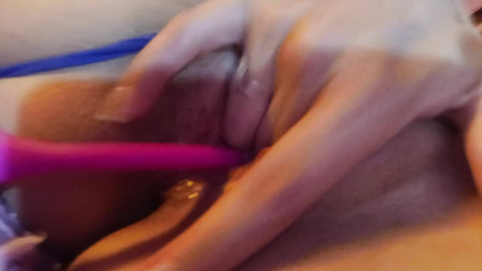 Play to My pussy 💦 - video by Miah_hilton2 cam model