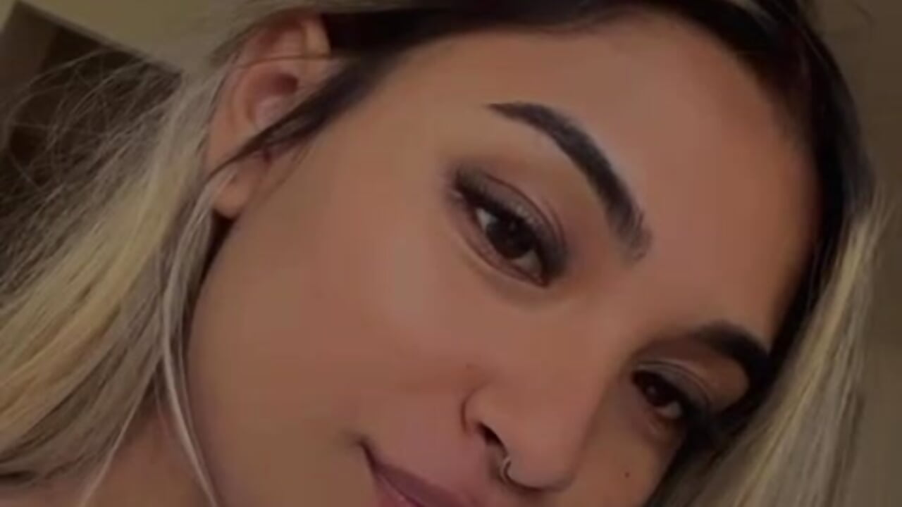 🥰 - video by Annebull_ cam model