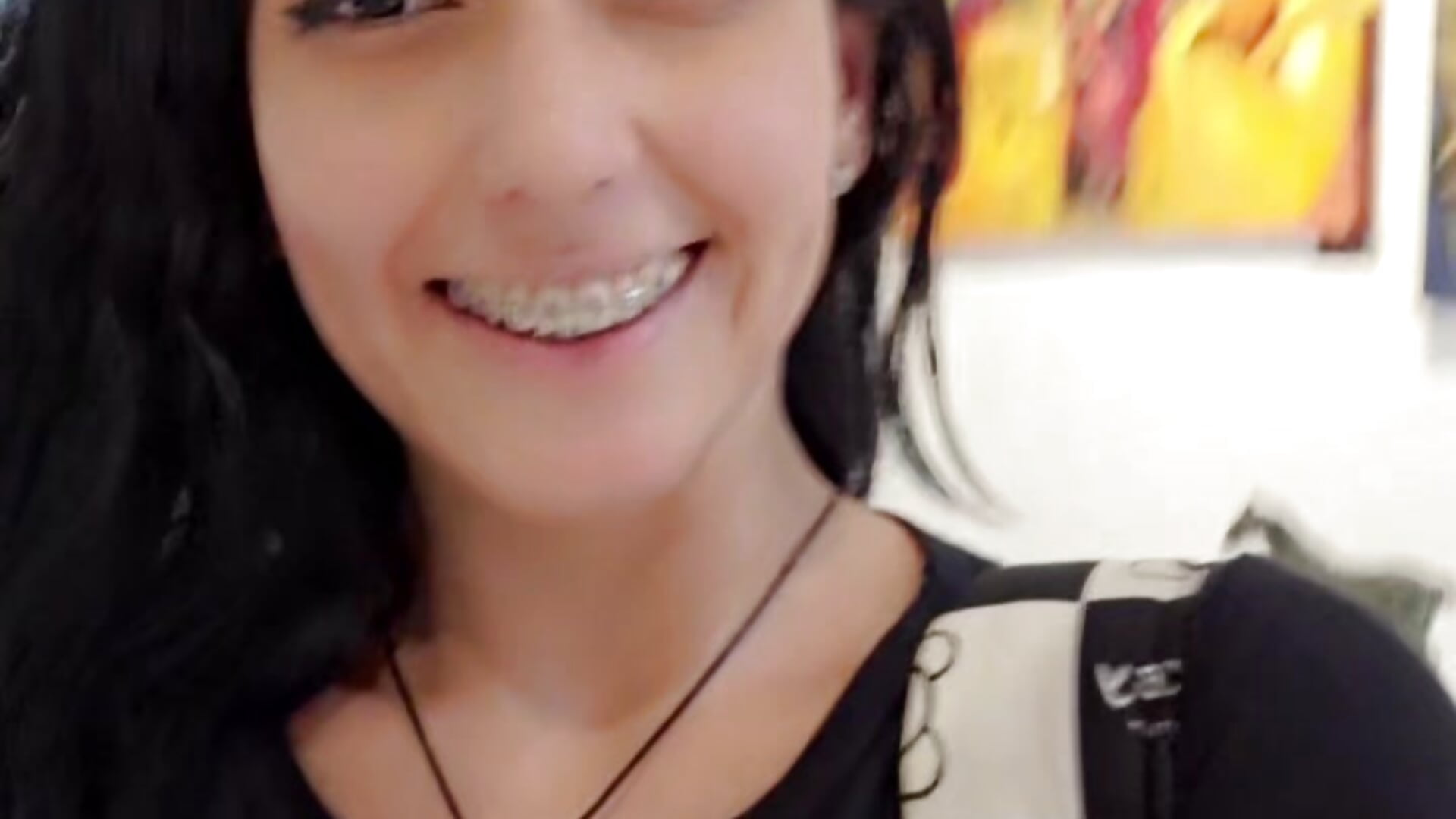 Show pussy in art galery 🥵