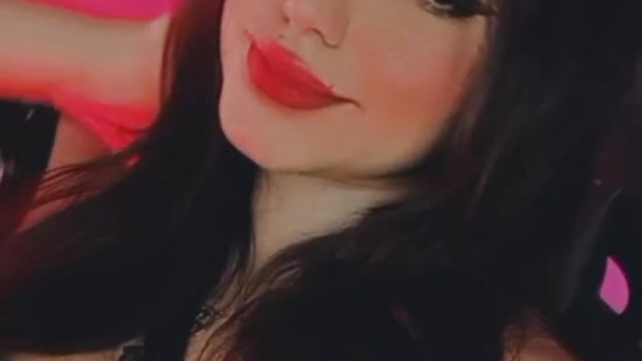 ❤️🫅🏻❤️ - video oleh model kamera Naomy_Gomez_