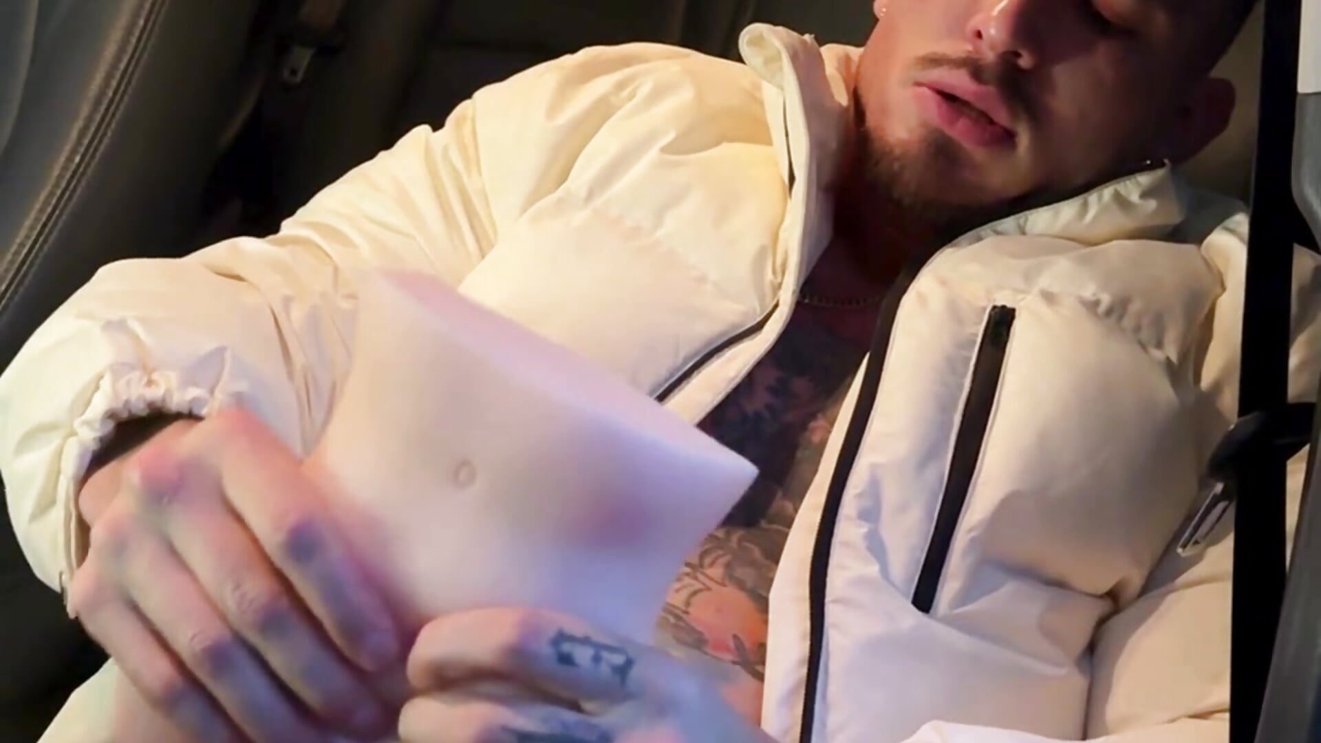 I wanna creampie u－カメラキャストのDimitriSullivan_の動画