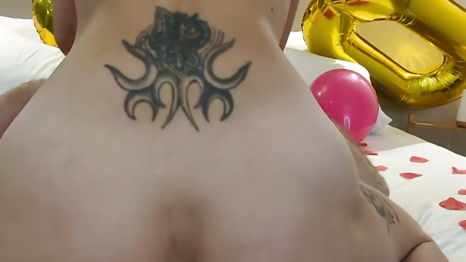 Baise à l'hôtel - video by Ana-ya16 cam model