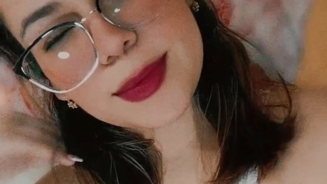 profile-intro-video-1756762952 - video by anthiamelisa cam model