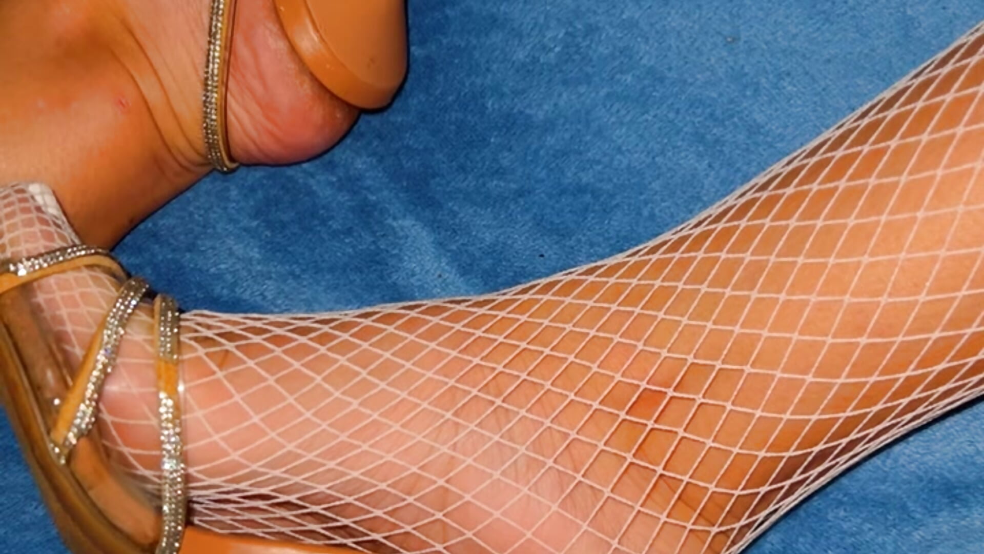 My feet 🦶🔥 - video by Sourrour cam model