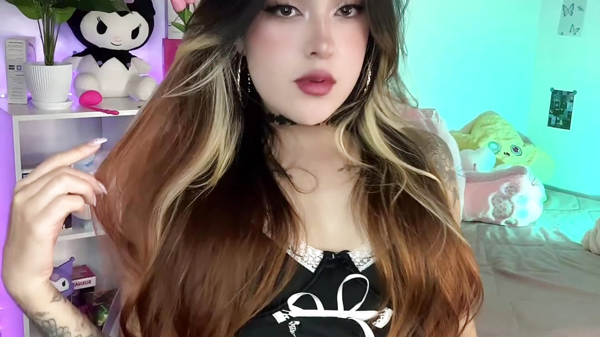 🥴 - video by SarahXRusso cam model