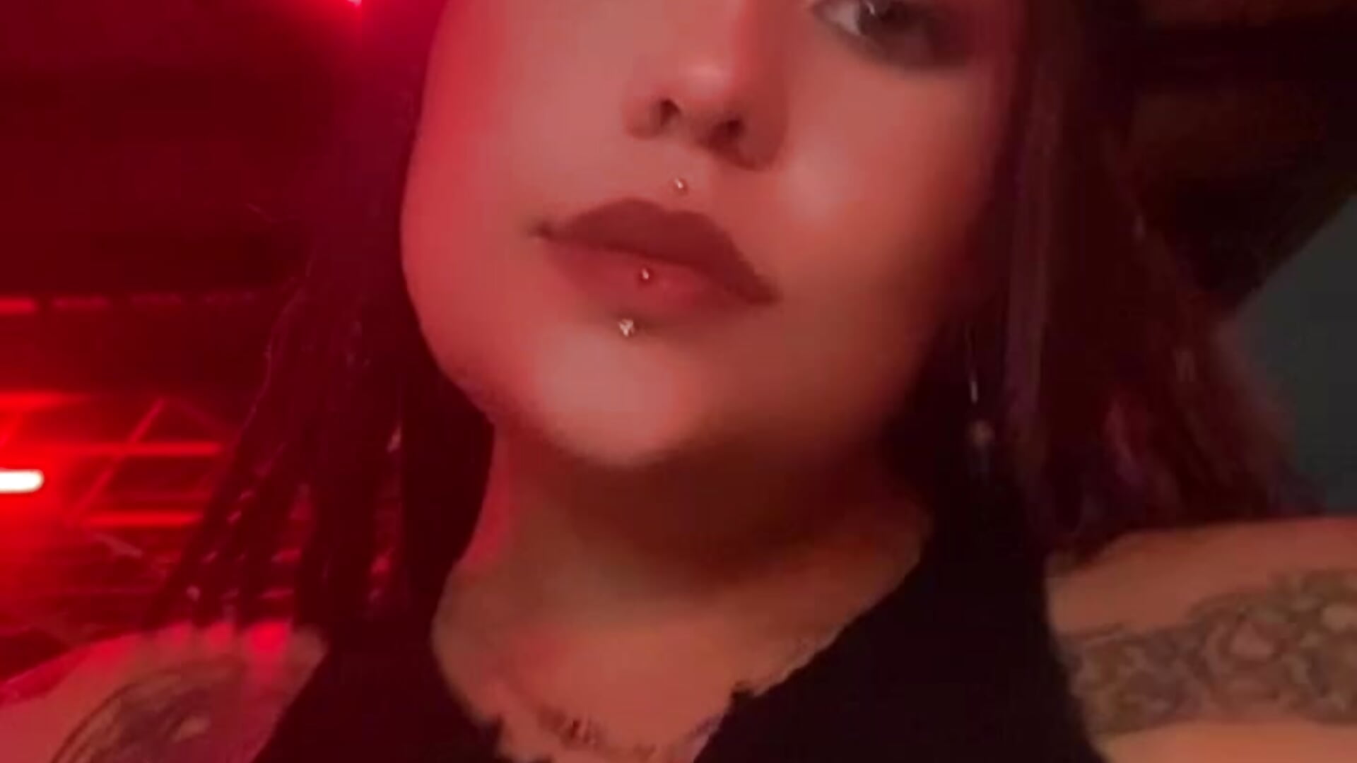 Dancing 😌✨ - video av name_less_lulu cam-modell