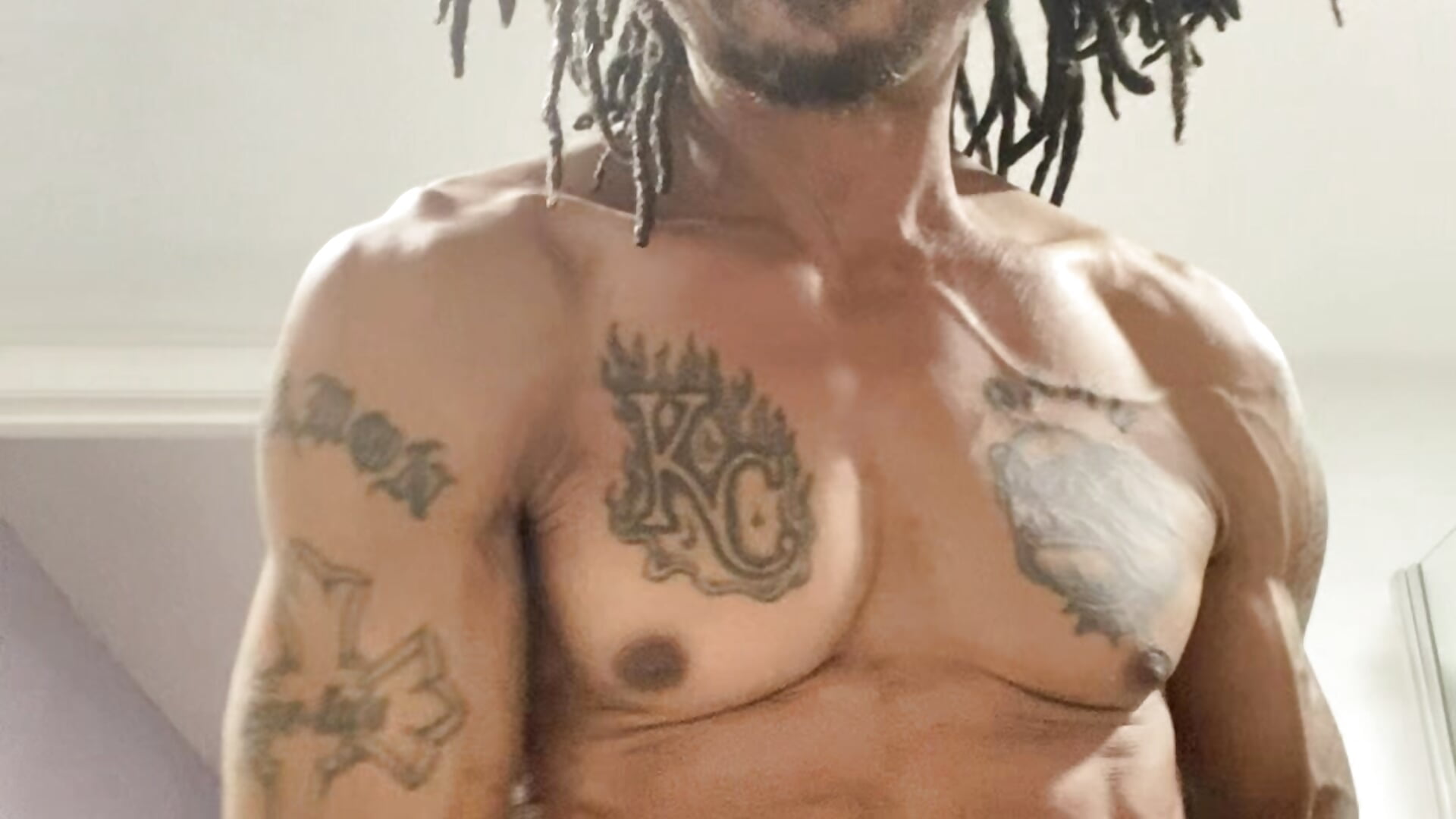 LOTION UP NAKED - video by KcChiefBBC69 cam model