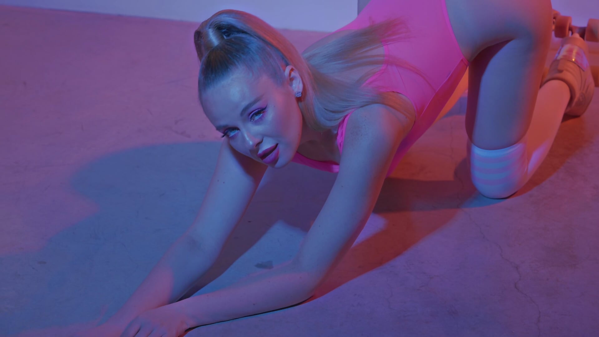 𝘞𝘪𝘭𝘭 𝘺𝘰𝘶 𝘭𝘦𝘵 𝘮𝘦 𝘵𝘢𝘬𝘦 𝘢 𝘳𝘪𝘥𝘦?) - video by BeatriceEsmont cam model