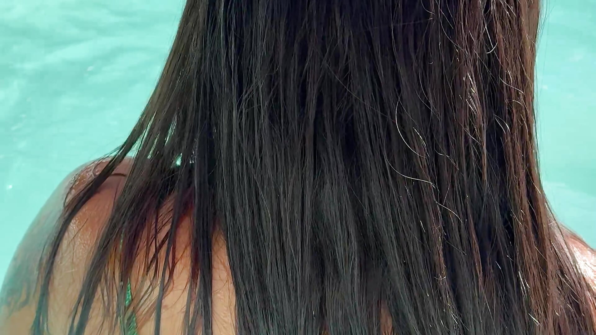 A little dip 😎💦 - video by Maryann_jones cam model