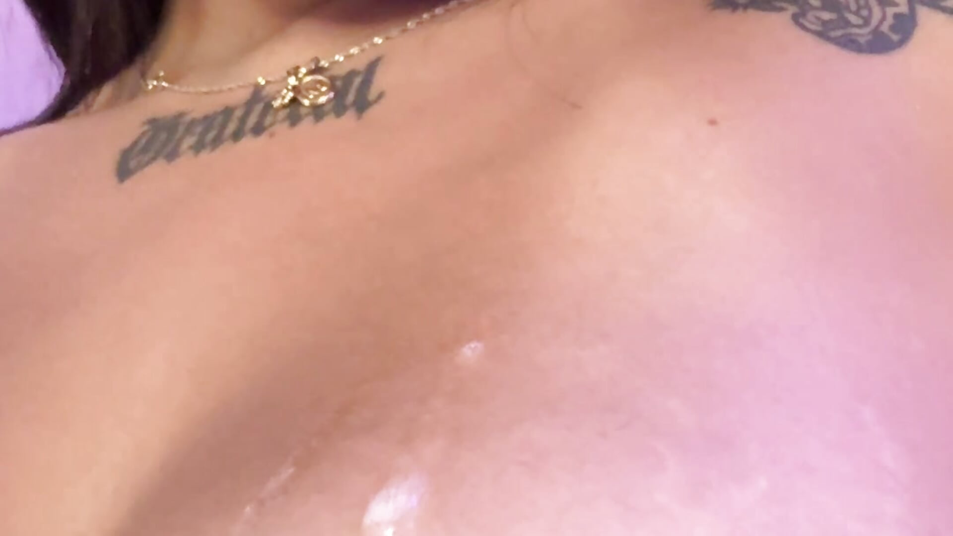 Touch me bite me and suck me all👅🔥