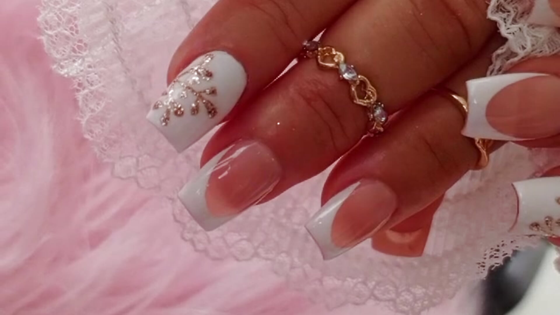 Hand straw with beautiful nails