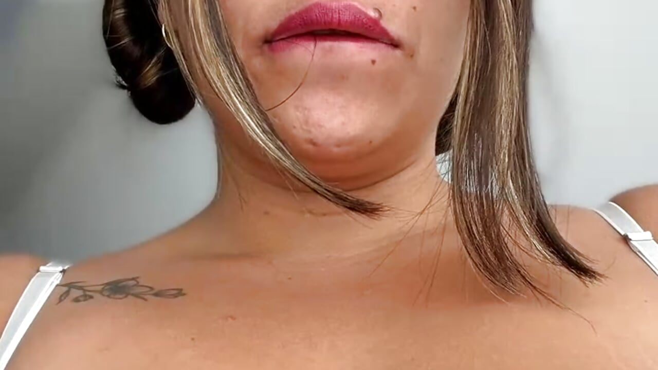 80- SEXY STRIPTEASE IN THE OFFICE😈🥵