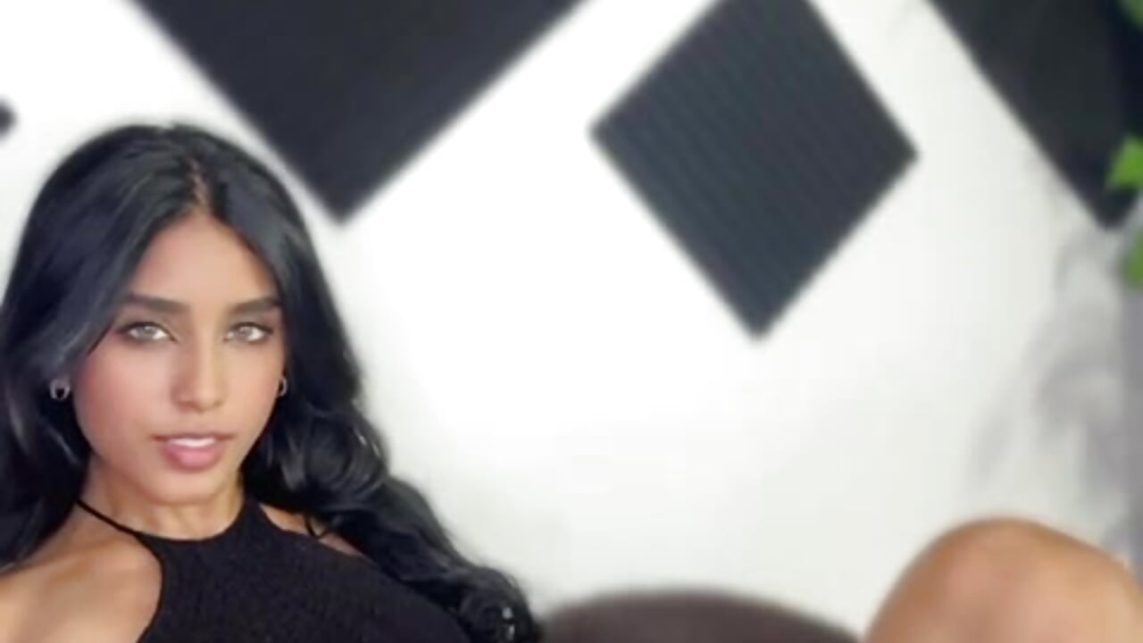 I want to know if you like to see me - video của người mẫu cam Ambeer_Rousess