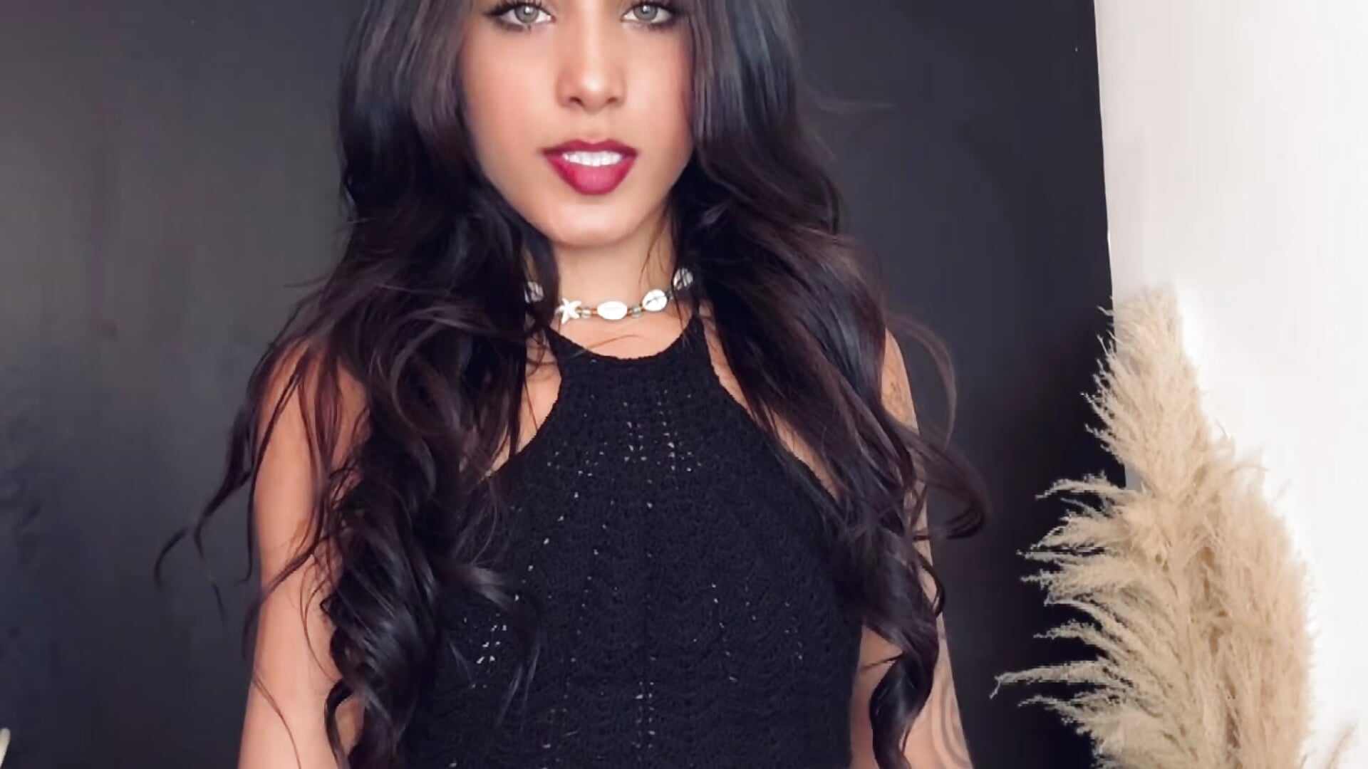 All yours, my love - video của người mẫu cam Ambeer_Rousess