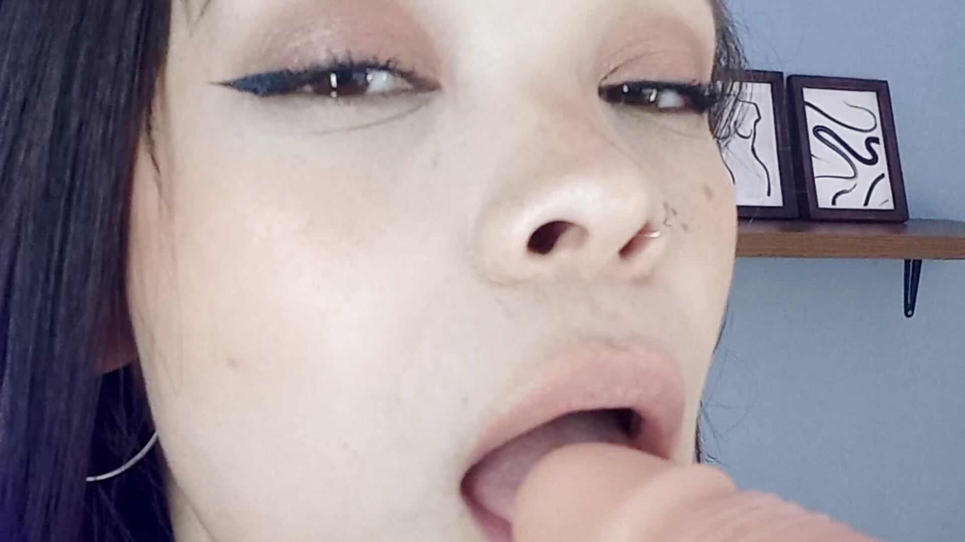 Yummy suck😏