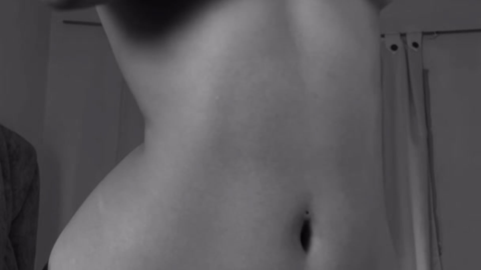 Do you like my hips?🔥 - video van lia__Suummer cam-model