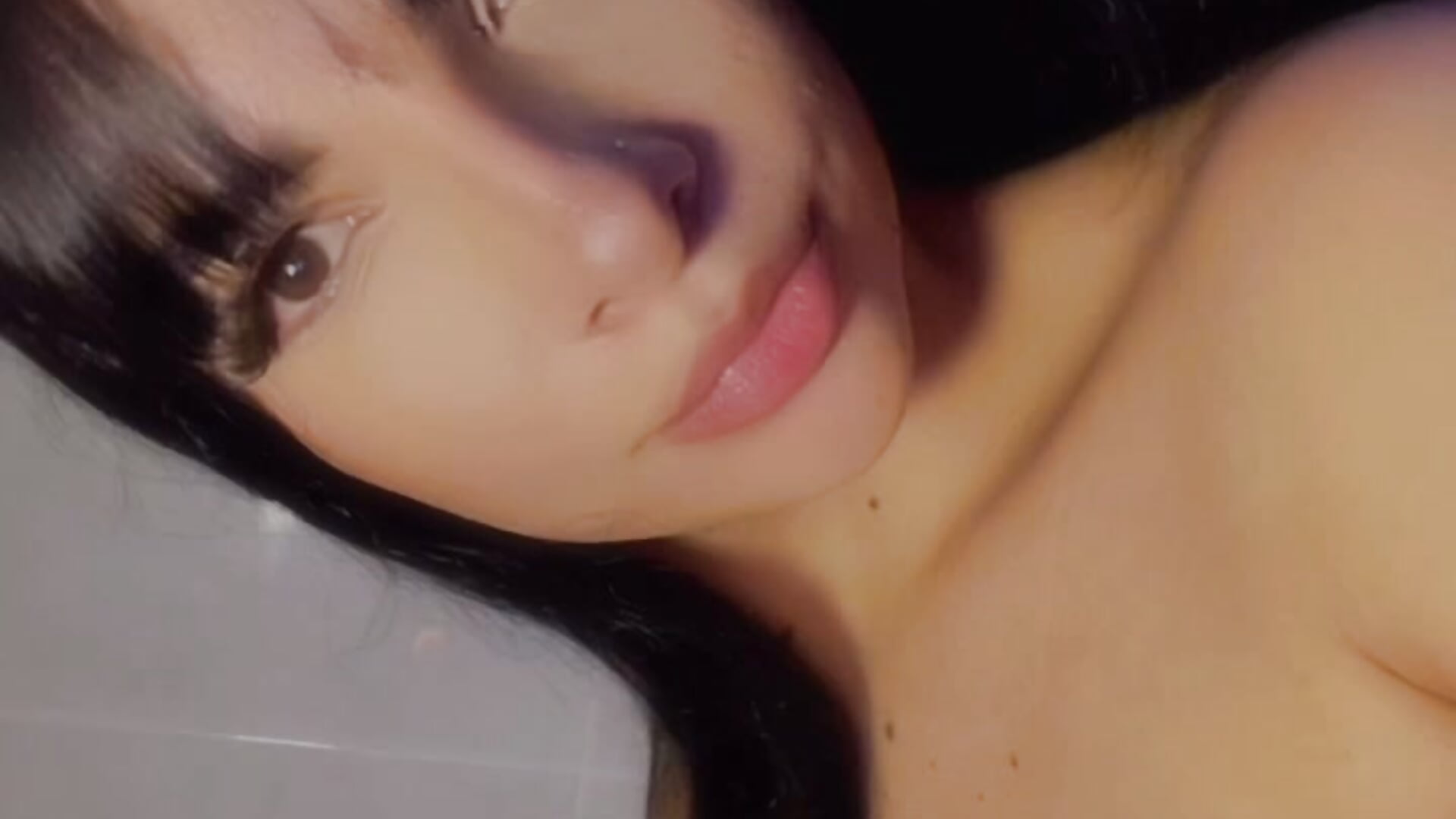 Before going online – video modela na kameri 777AylinZ