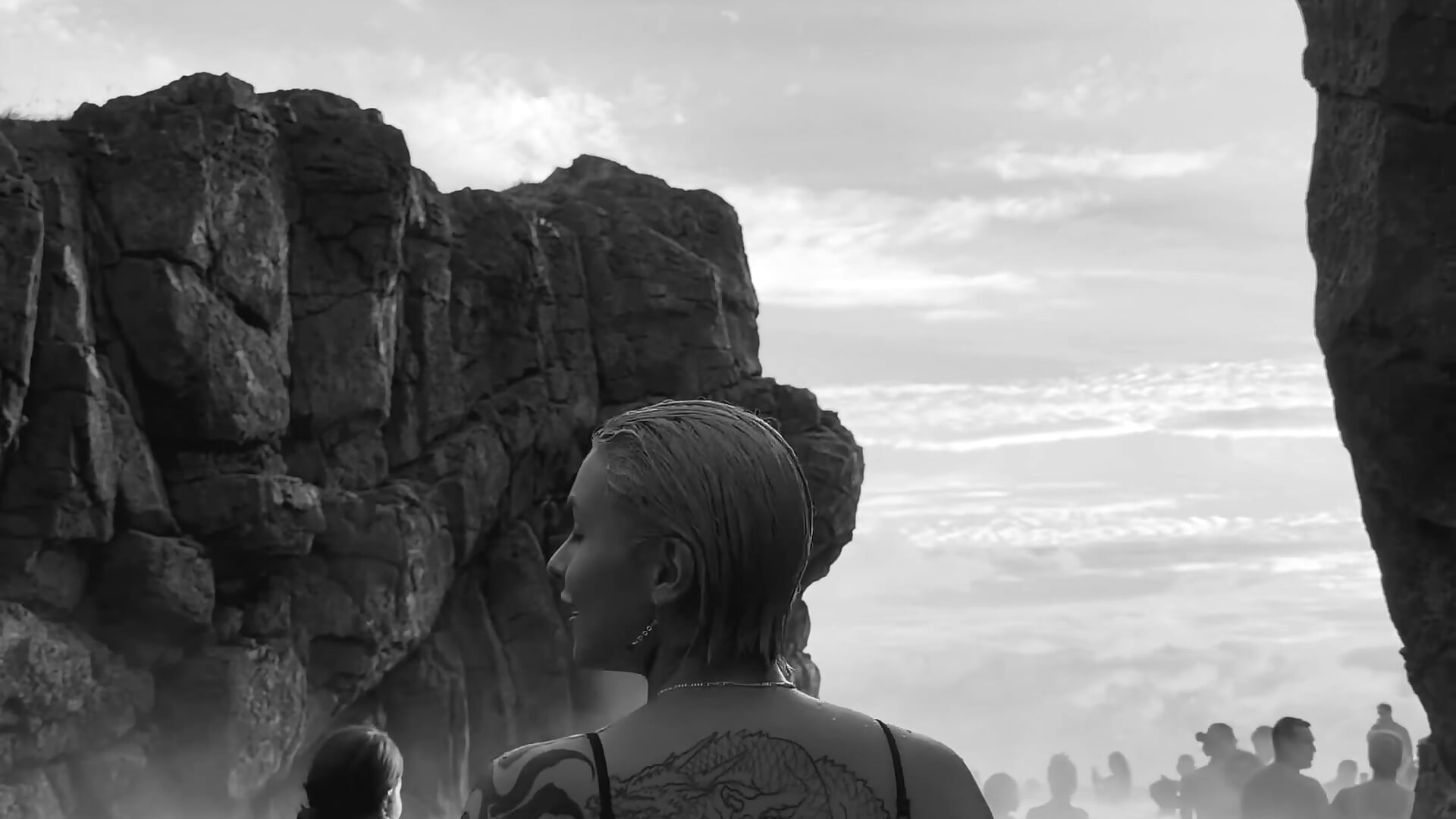 I'm traveling guys but soon very soon we'll see each other again - Vídeo de Trinity___s, modelo de vídeos