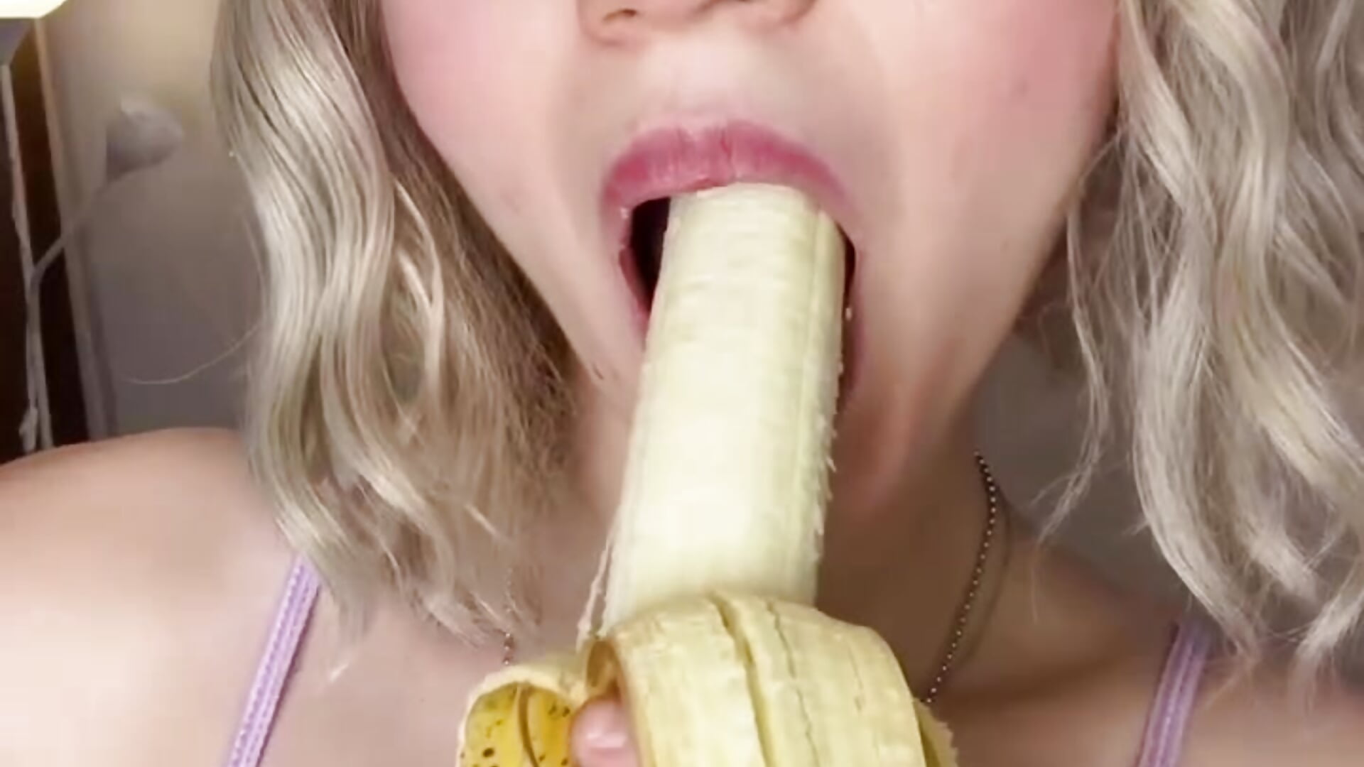 Banana Suck