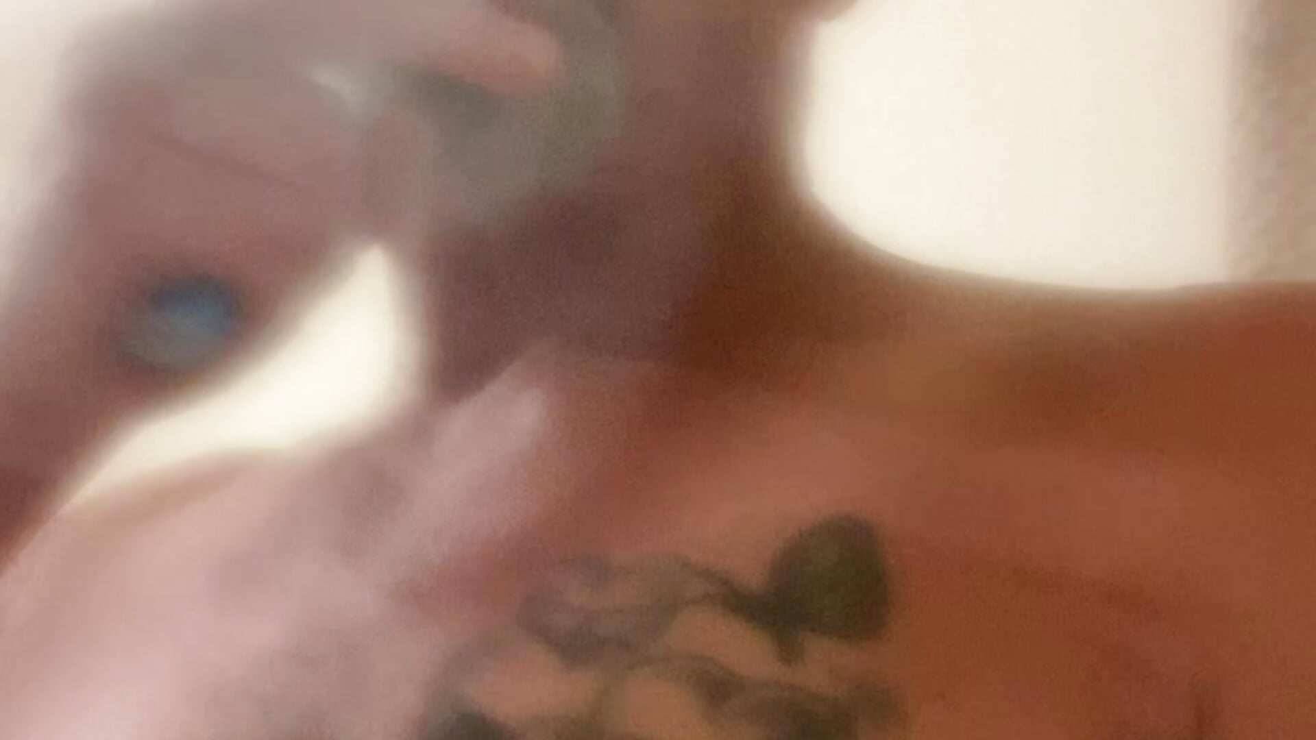 Smoking in the bathroom !! Bad boy !! - video by PapajS3xy51 cam model