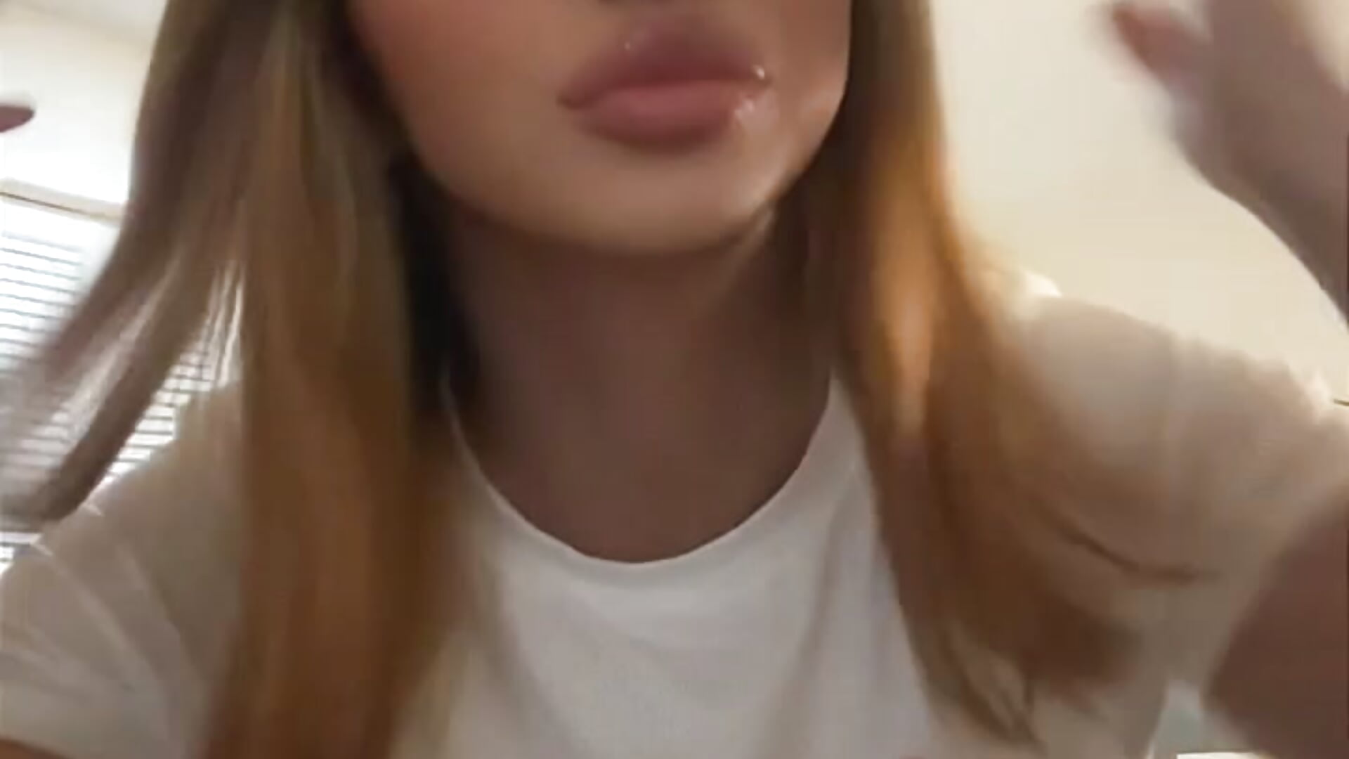 Body check sheesh! 🙀 - video oleh model kamera PressureBarbie