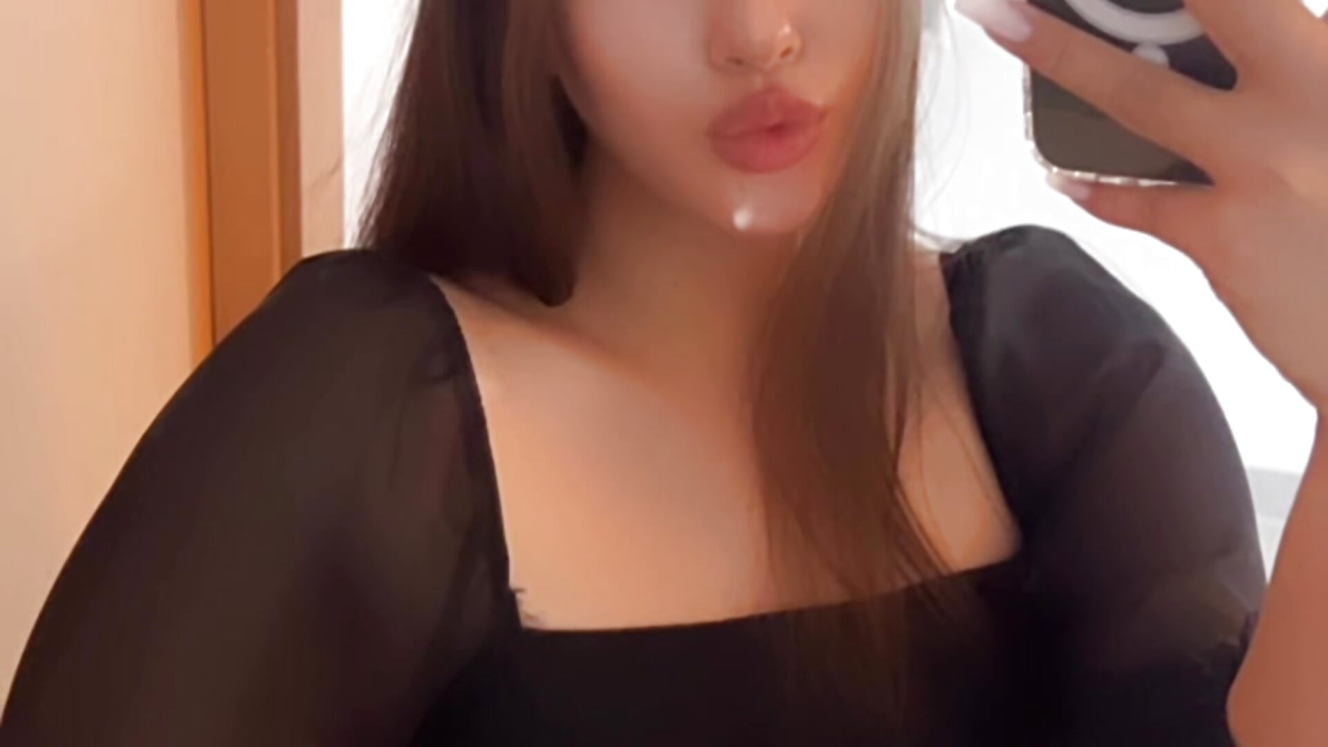 Kisses - video by Yumicutie cam model