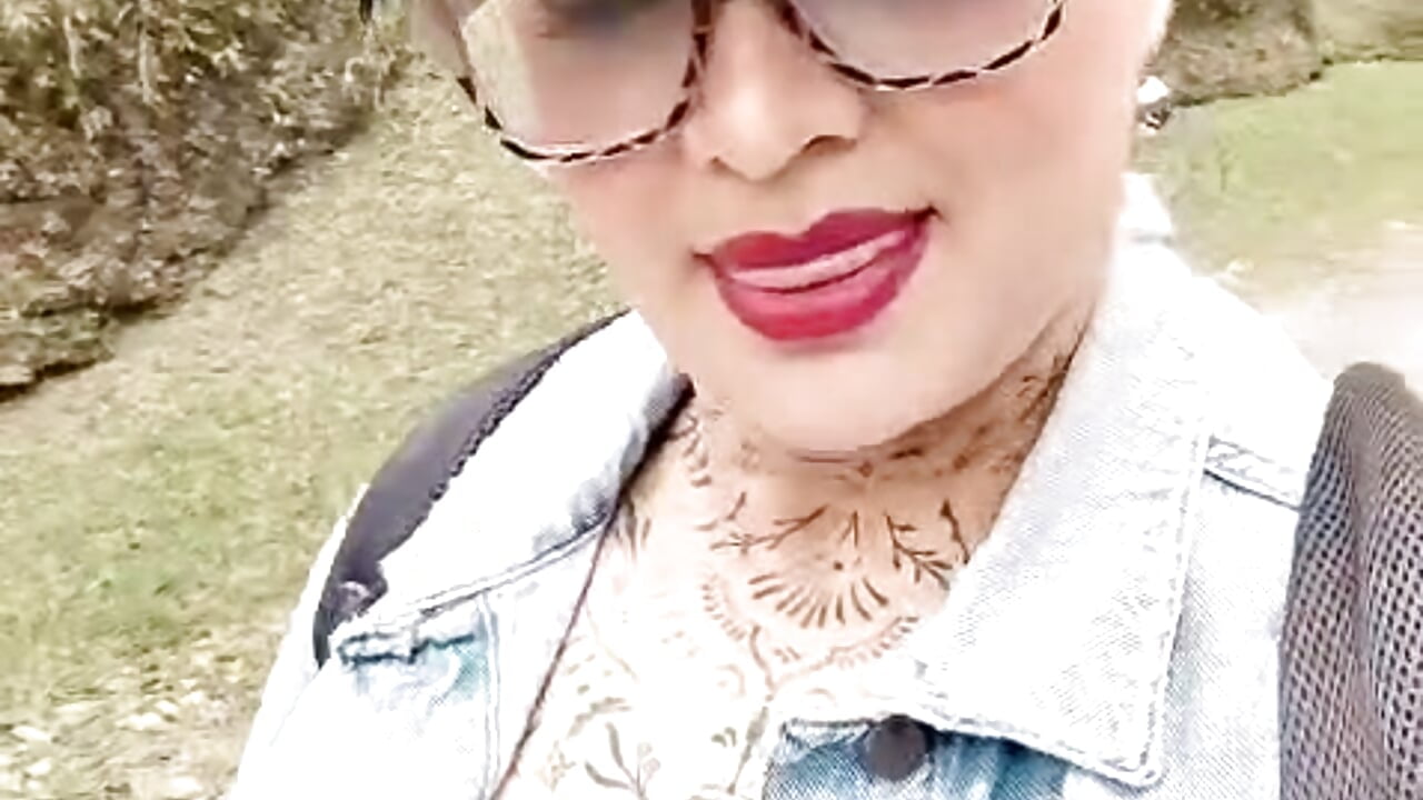 In my walk know me outside - video by poisson_ivy cam model