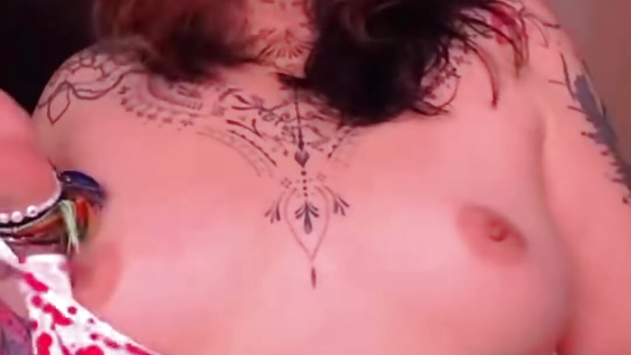 Having fun at home part 3 - video by poisson_ivy cam model