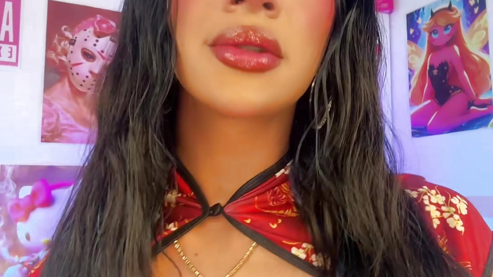 I'll wait for you in my living room, honey - vidéo du modèle de showcams Kittylissi