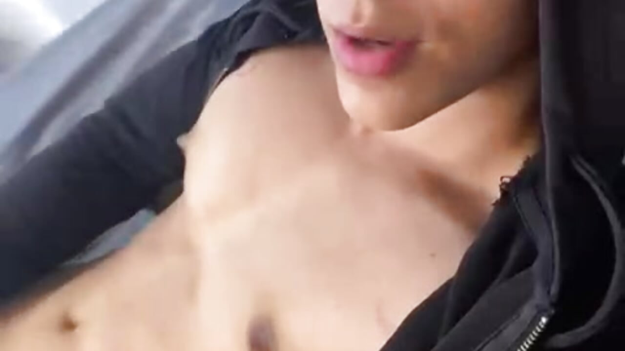 Body Tour - vidéo du modèle de showcams SalvatoreDmore