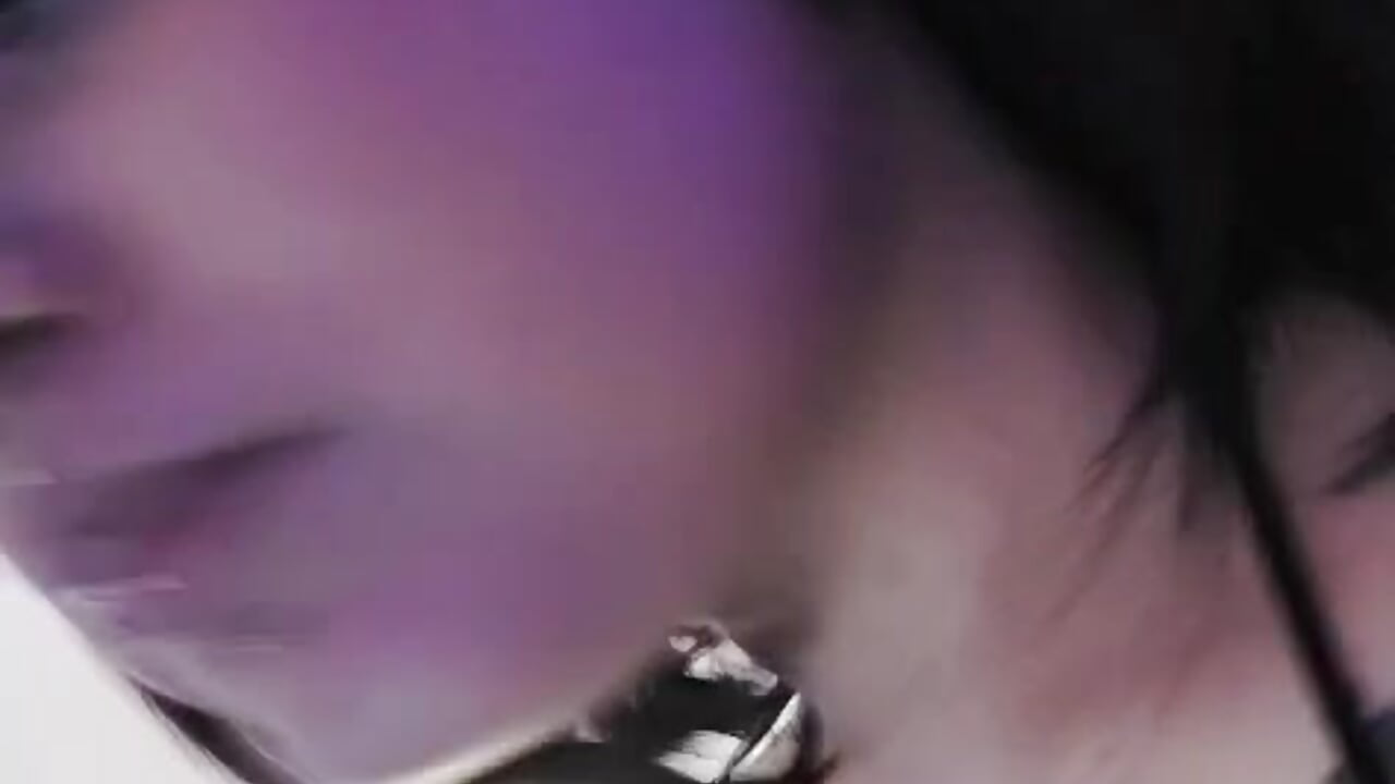 Eating pizza to feed my ass - vídeo de la modelo de cam _sowy_venus_