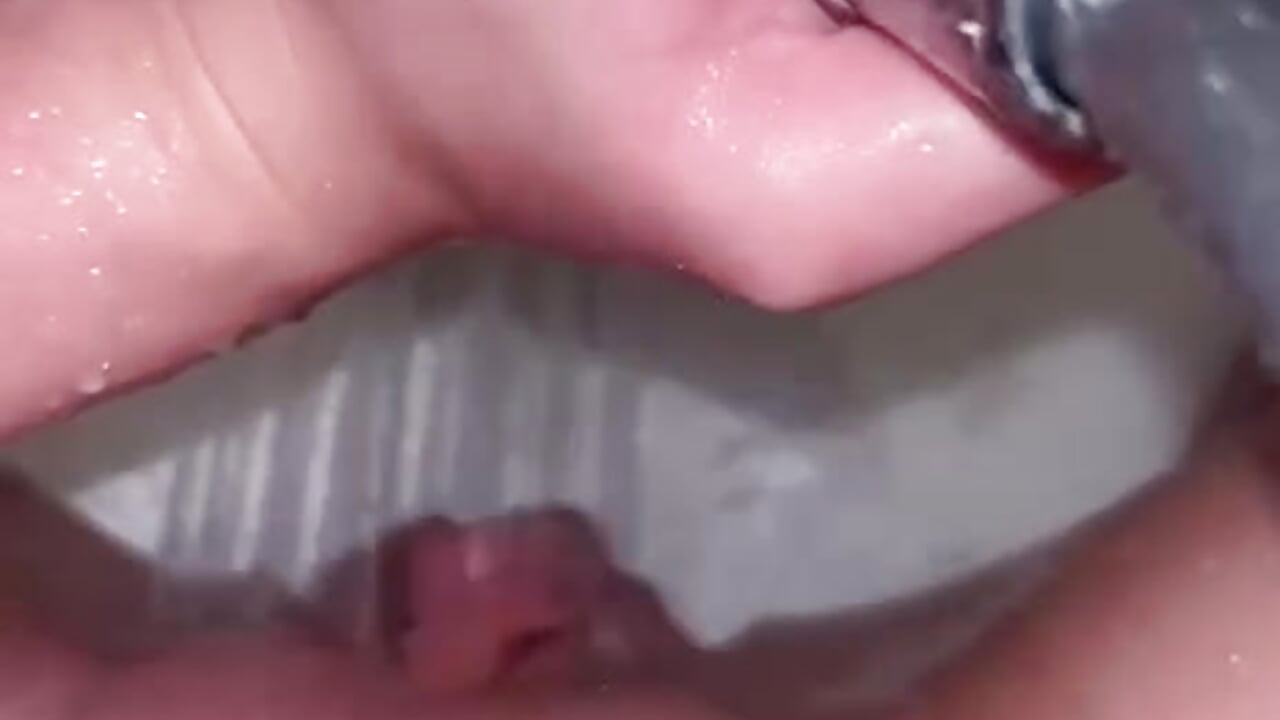 Duschkopf Bringt Mich Zum Kommen 💦🥵－カメラキャストのCherryEmmyの動画