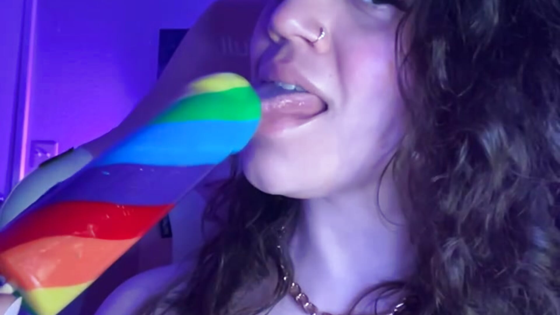 Make that cock go POP - vídeo de OvLicious