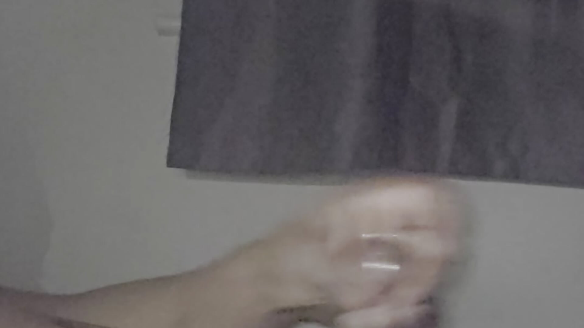 Bussing a nut - vídeo de la modelo de cam Handybbc