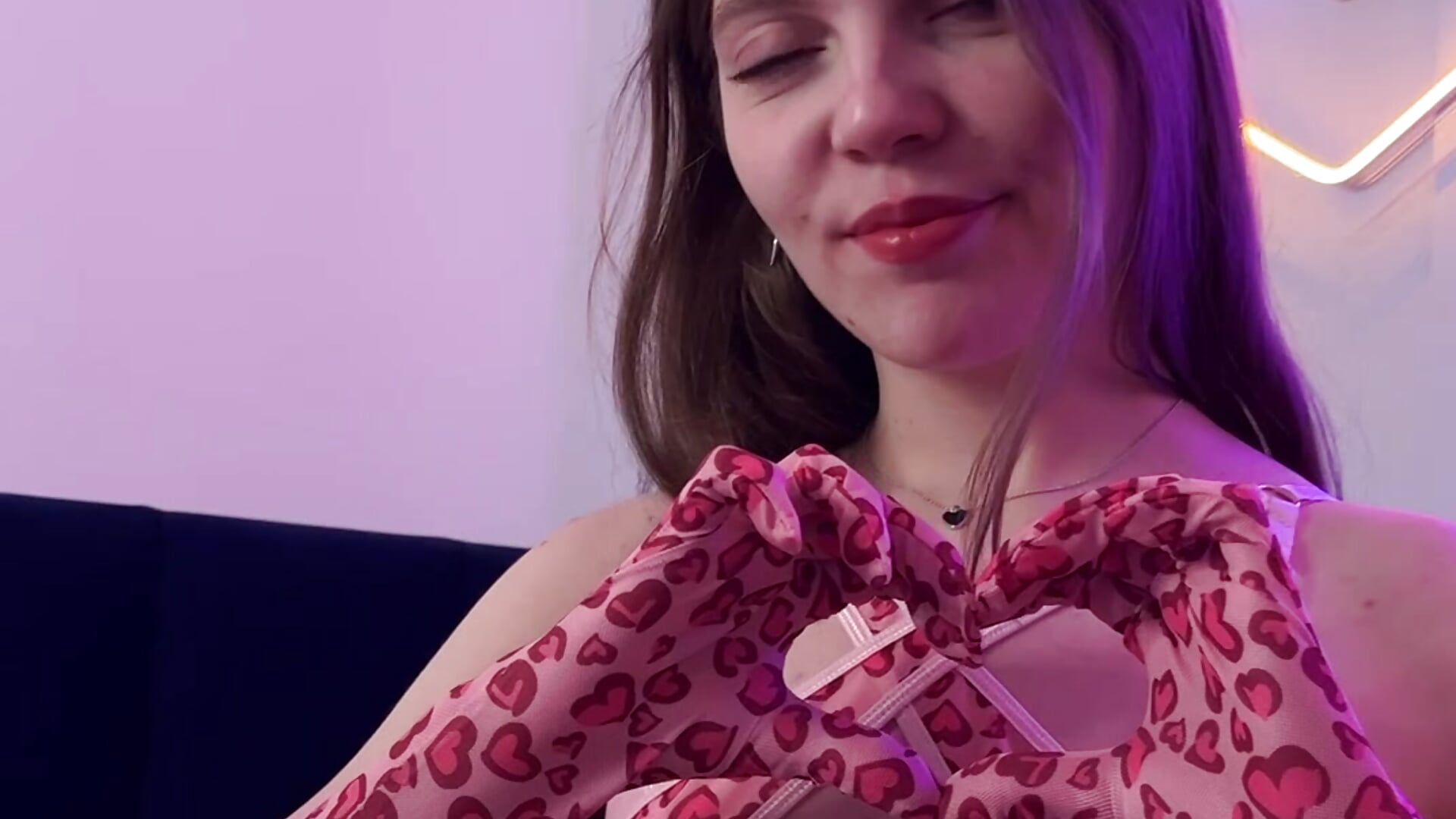 valentines day - video by marie_reyes_ cam model