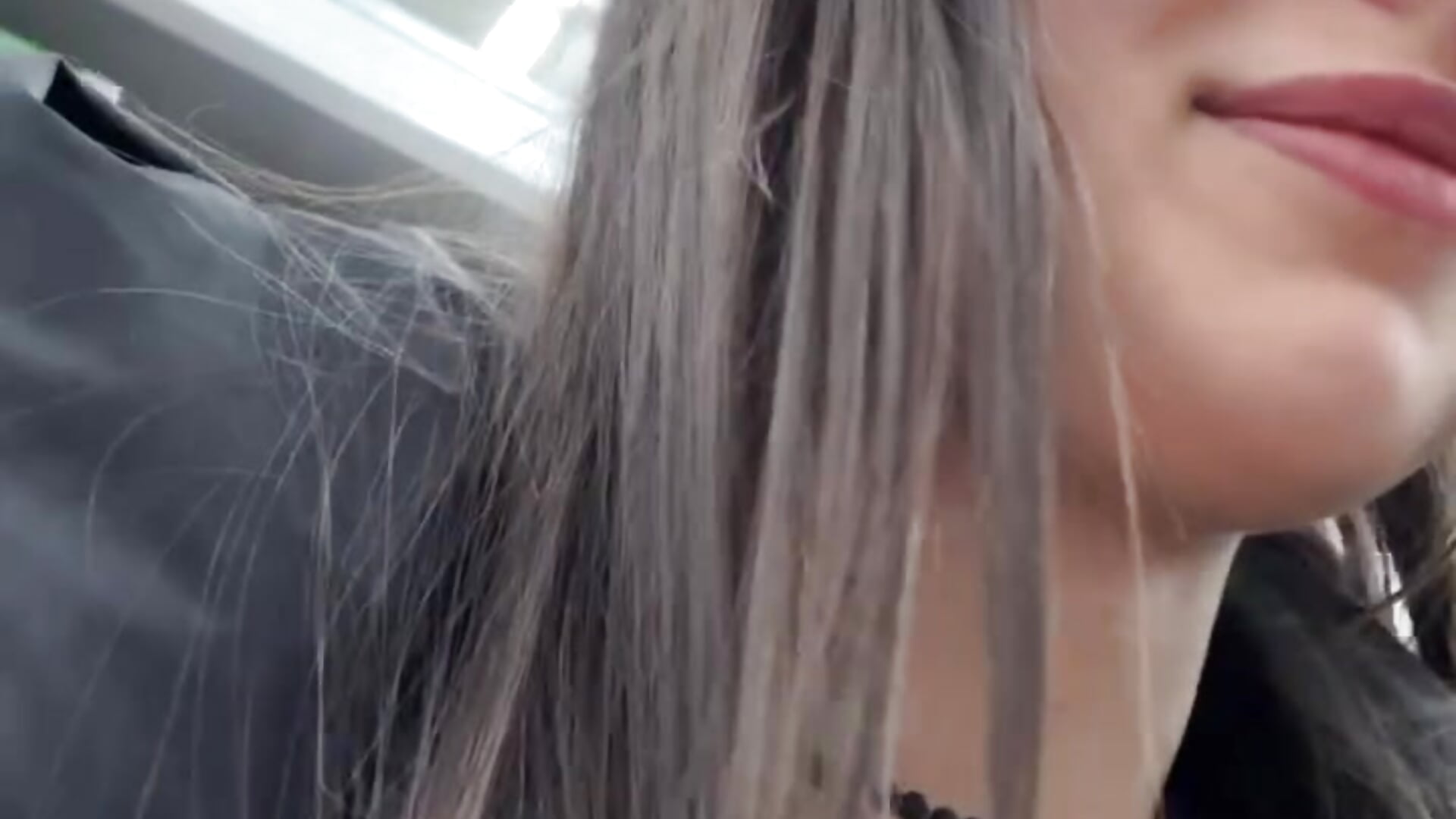 ‼️🚨Stranger is touching my tits & pussy OMG 😱－カメラキャストのICrazyOneIRLの動画