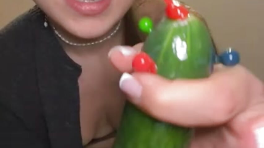 Wanna see me Using this UNUSUAL CONDOM ? - βίντεο μοντέλου ICrazyOneIRL