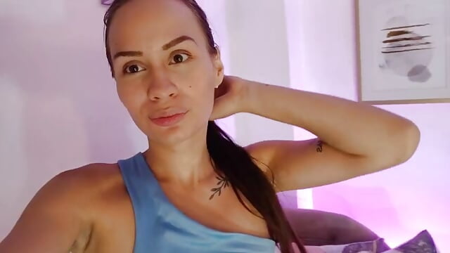 say hi - video by kiim_sweett cam model