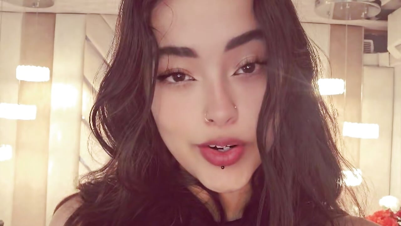 Ari crazy - video by Ariana_Pierce cam model