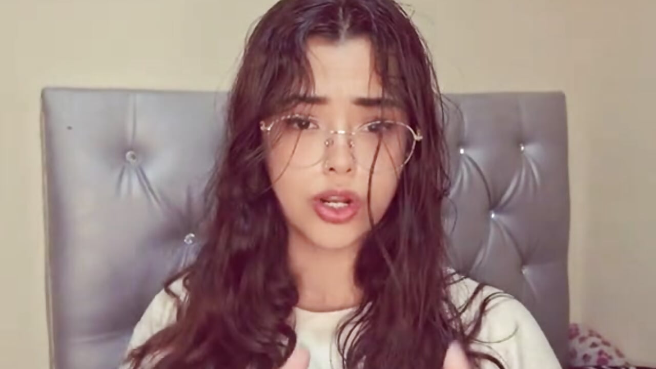 Tik tok 2 - video by Ariana_Pierce cam model