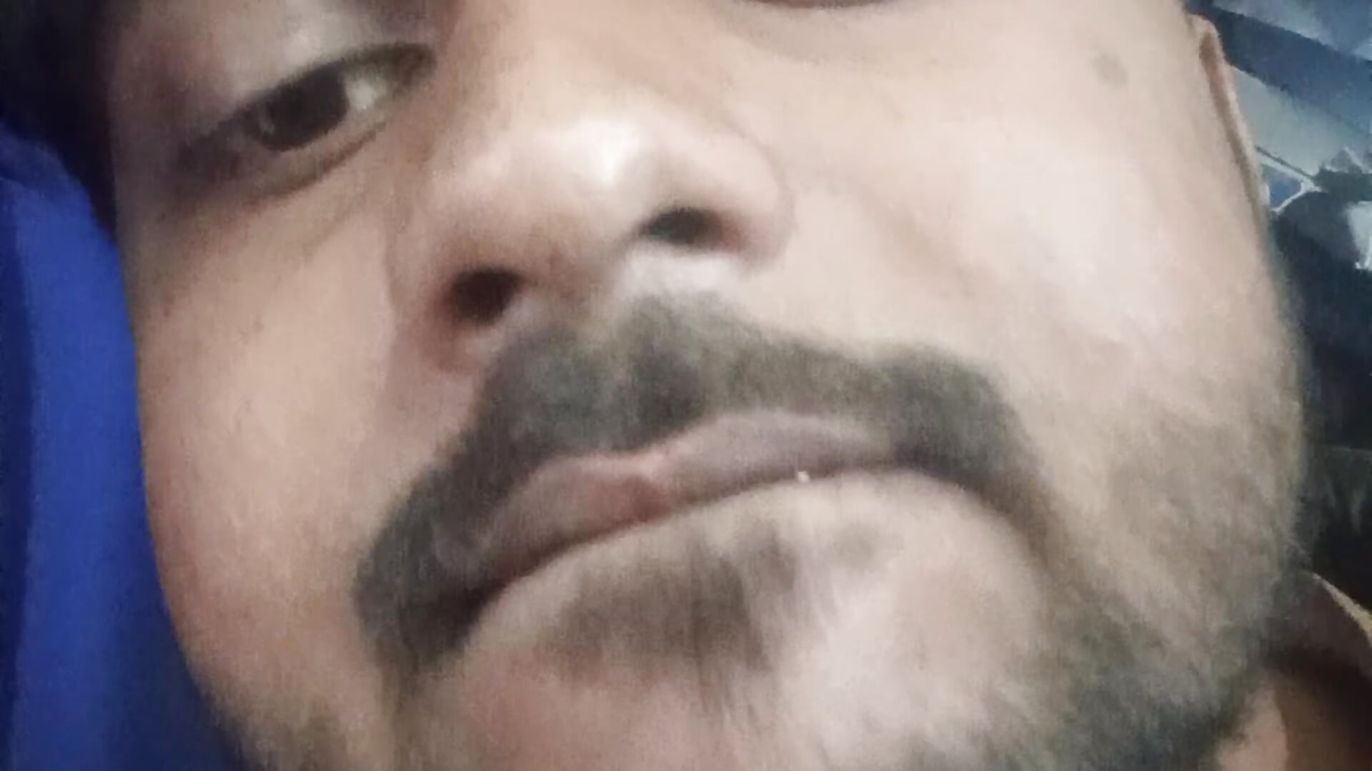 Aapka Diwana – video od webkamerové modelky SmashingMuthMaar