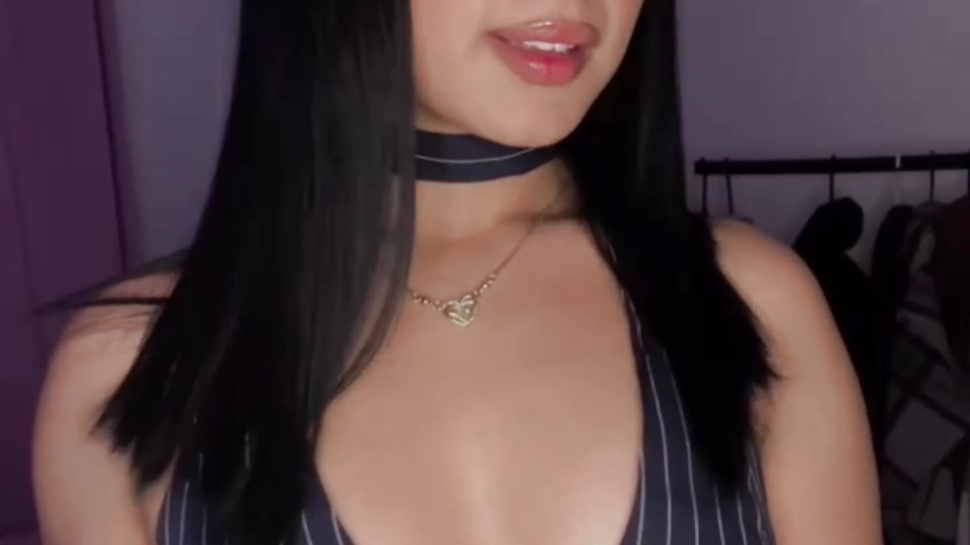 kiss - video by Emily-14 cam model