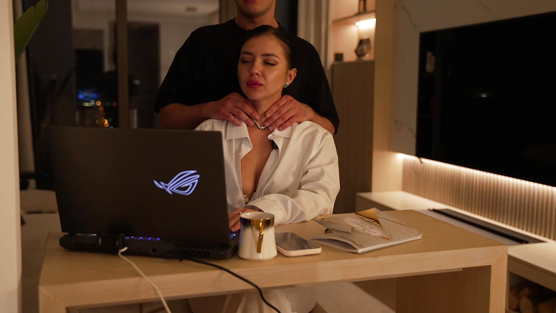 love work - vídeo de la modelo de cam BestModelsDuo