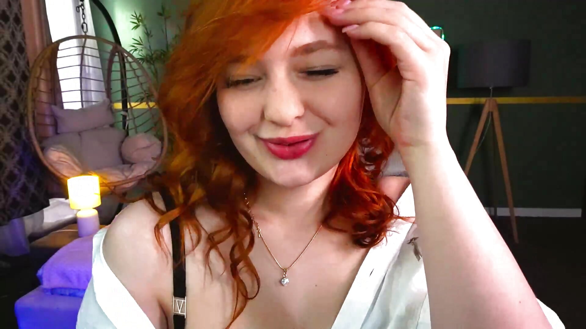Her smile lit up the whole world💖 - video by XeniaDiamond_ cam model