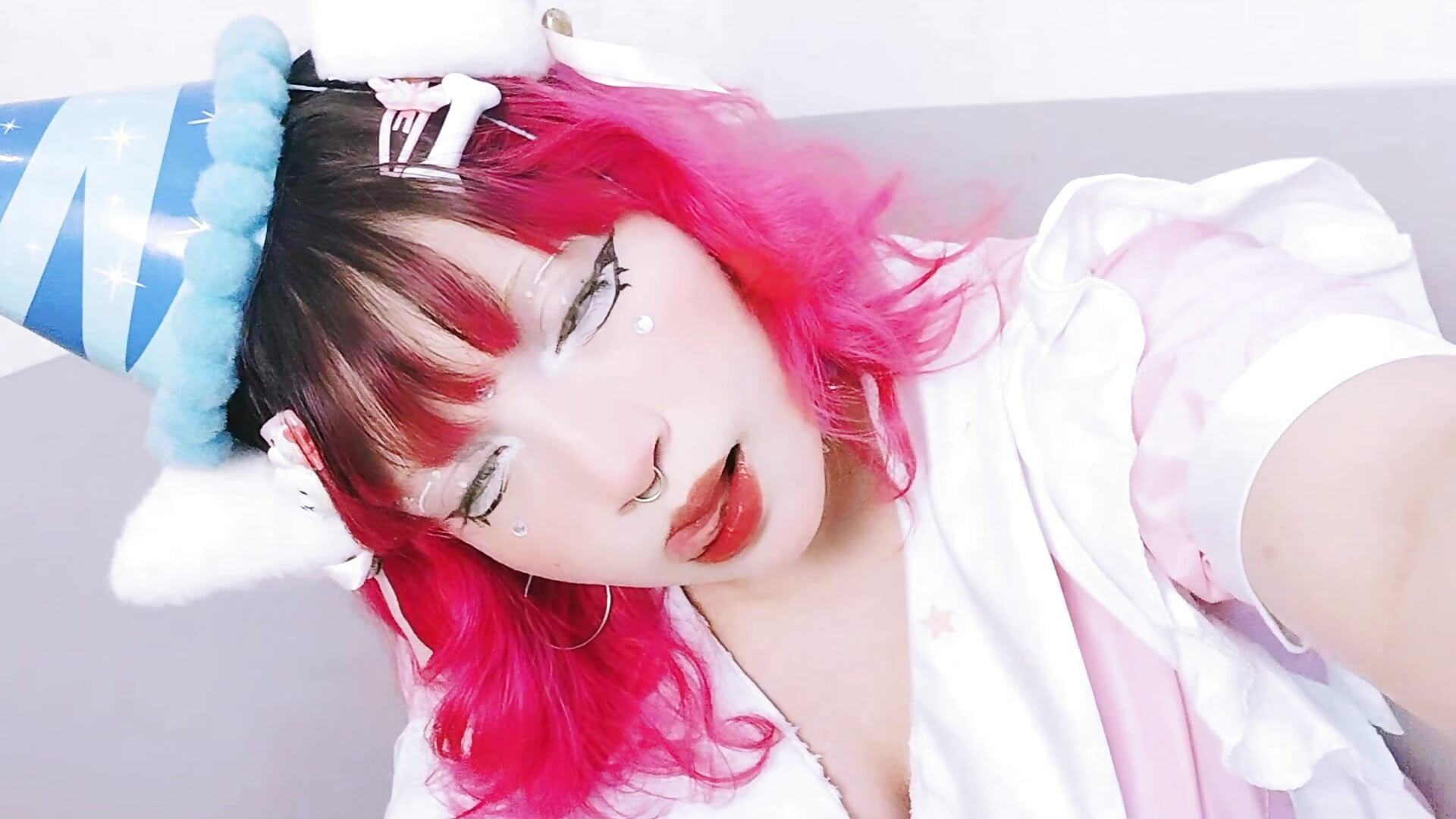 Happy 19th birthday to me ^_^ ☆♡☆ - video by Noisy_doll cam model