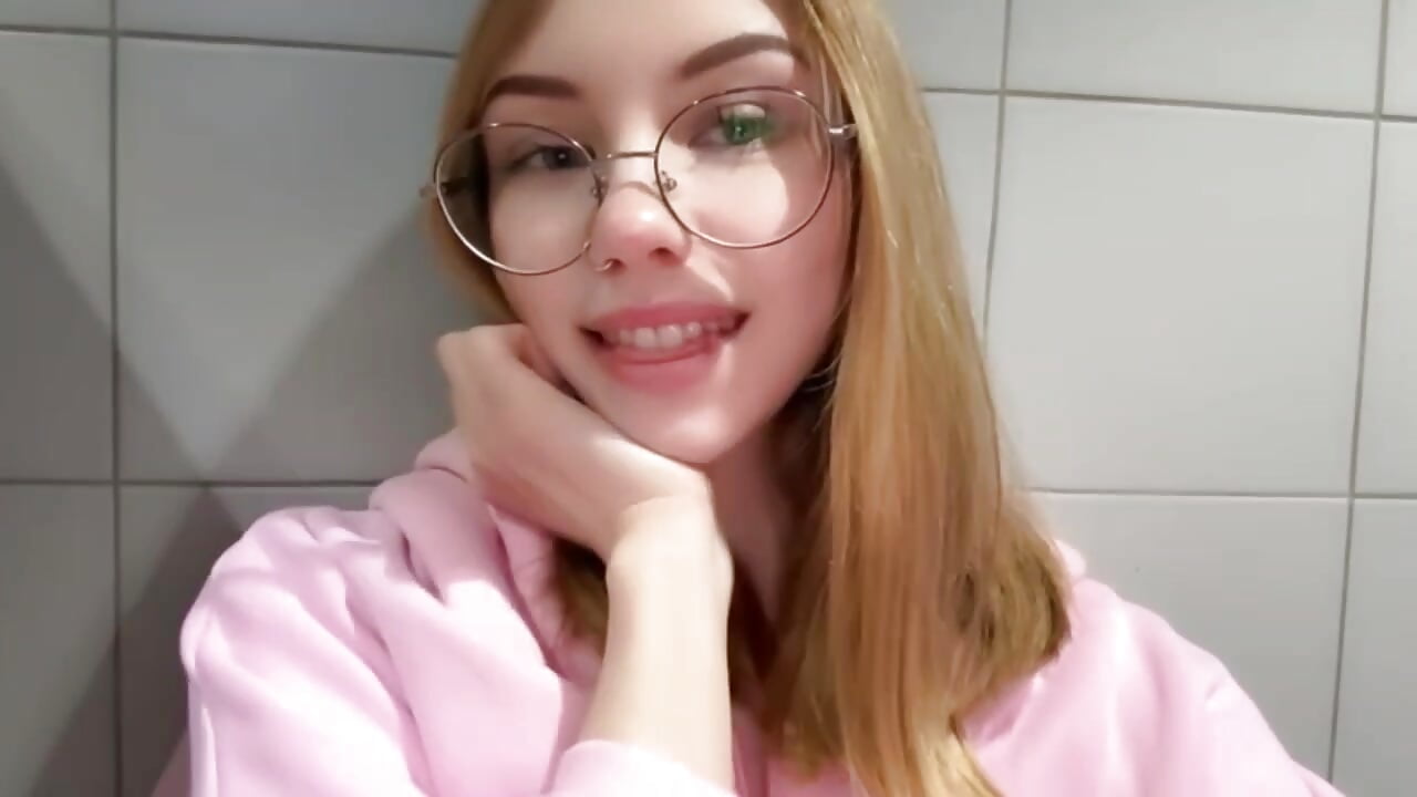 Your sweet Doris - video by UdelaAllston cam model